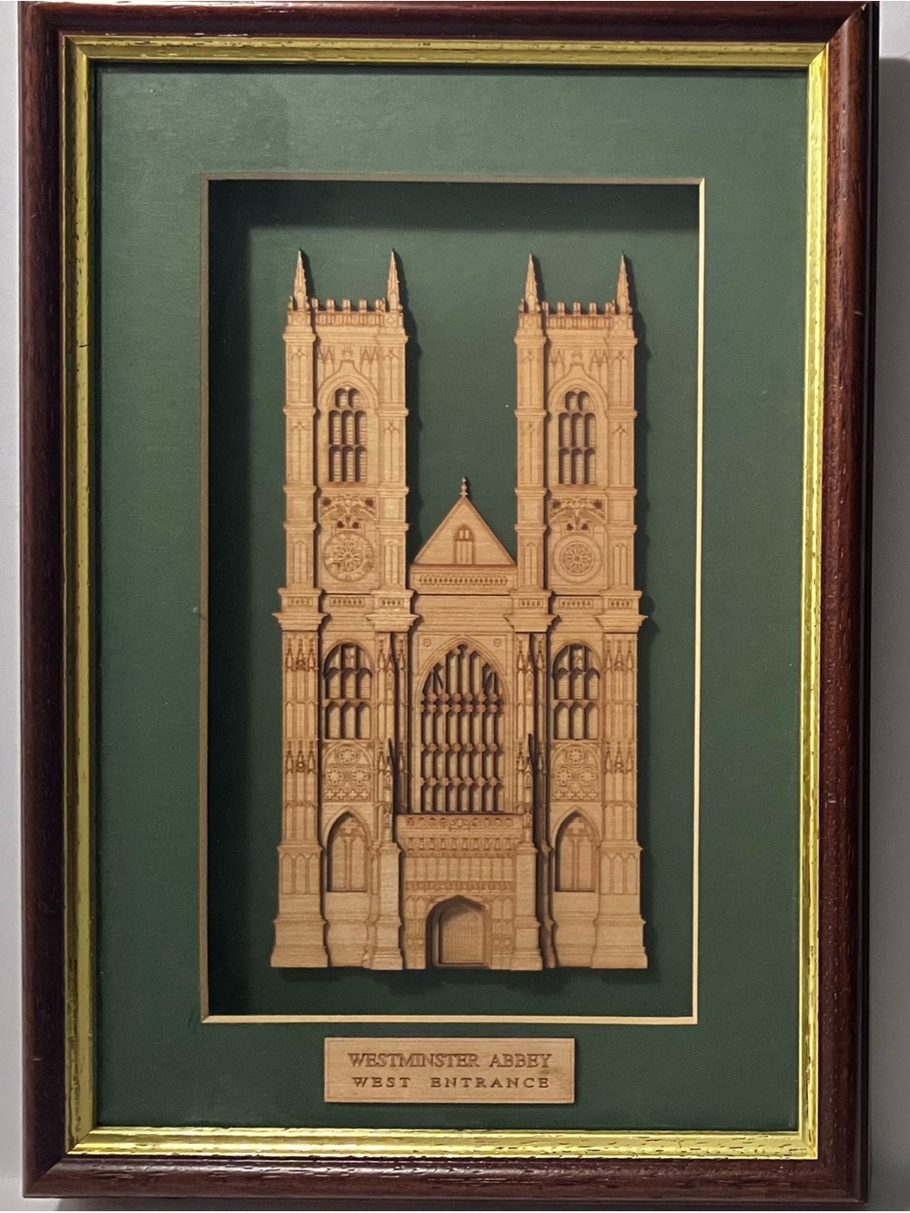 WESTMINSTER ABBEY 3-D Wood Facade / GIFT SHOP Souvenir / Early 2000s / 7x10 Inch